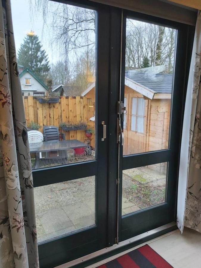 Comfortabel En Gezellig Familie Chalet Tot 6 Personen Op De Veluwe Bungalowpark De Kern Putten Exteriér fotografie