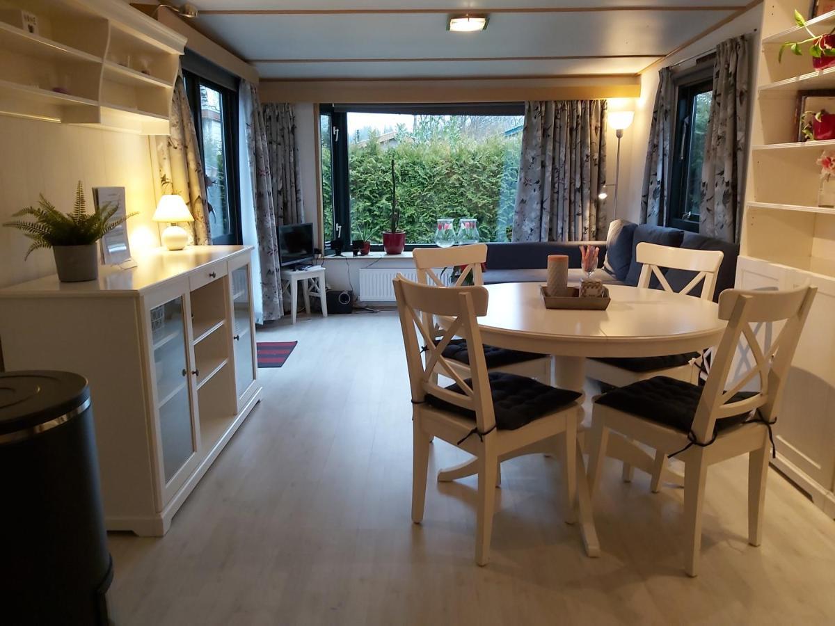 Comfortabel En Gezellig Familie Chalet Tot 6 Personen Op De Veluwe Bungalowpark De Kern Putten Exteriér fotografie